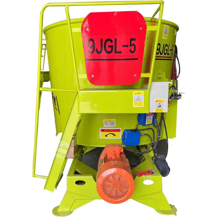 Tractor Pulled Vertical TMR Mixer — factory photo 3