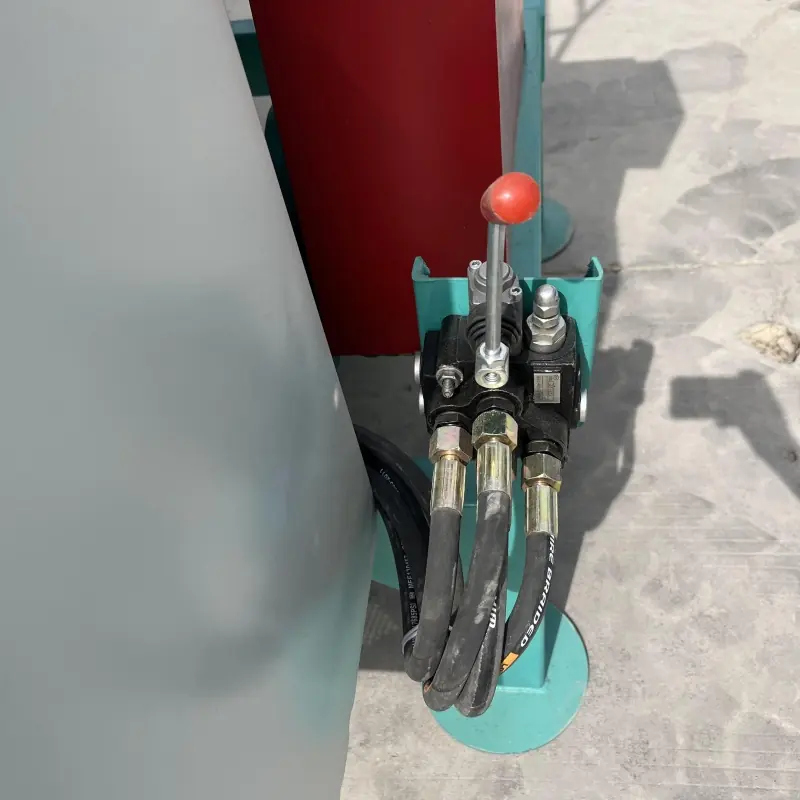 Vertical TMR Feed Mixer — factory photo 7