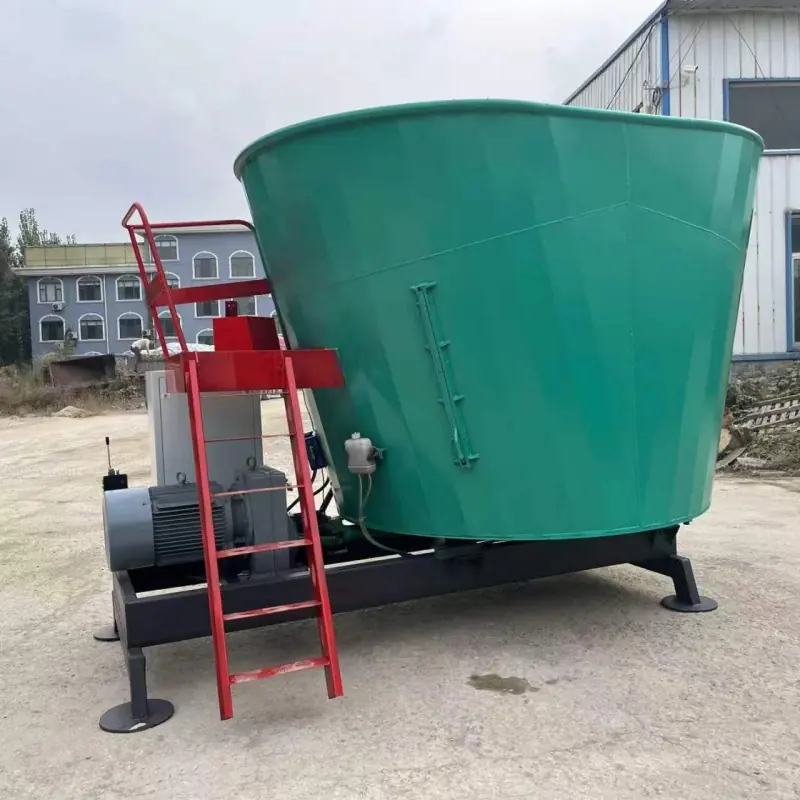 Vertical TMR Feed Mixer — factory photo 11